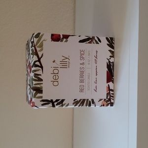 Debbie Lilly Candle - Red Berries and Spice